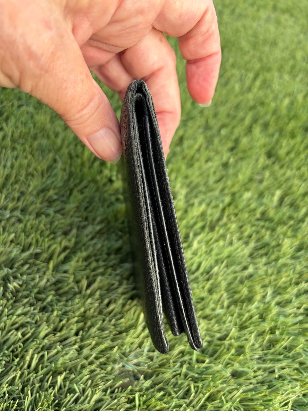 Bvlgari Black Leather Vintage Wallet Authentic Italy - Picture 9 of 13